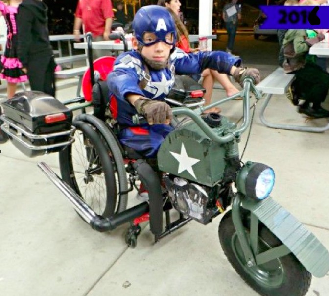 Ten tata przekształca wózek dla swoich dzieci, by go uszczęśliwić
